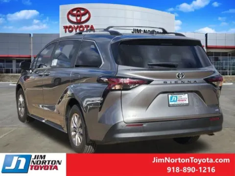 More photos of 2026 Toyota Sienna XLE at Jim Norton Toyota, OK