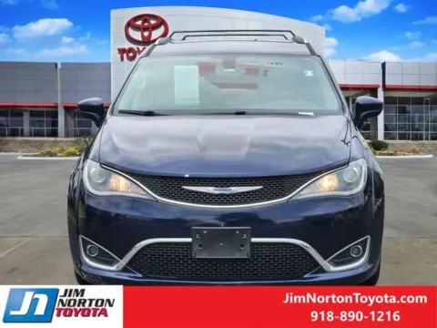 Photos of 2018 Chrysler Pacifica Touring L for sale in Tulsa, OK at Jim Norton Toyota