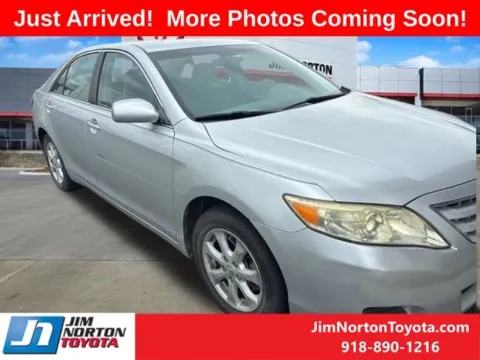 Silver 2011 Toyota Camry LE for sale in Tulsa, OK