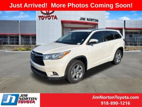 More photos of 2016 Toyota Highlander Limited Platinum V6 at Jim Norton Toyota, OK