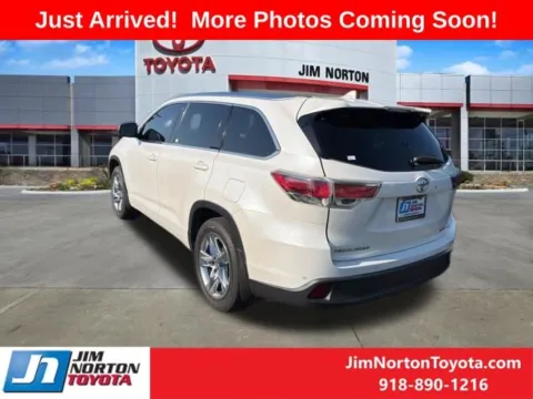 Another view of 2016 Toyota Highlander Limited Platinum V6 for sale in Tulsa, OK at Jim Norton Toyota