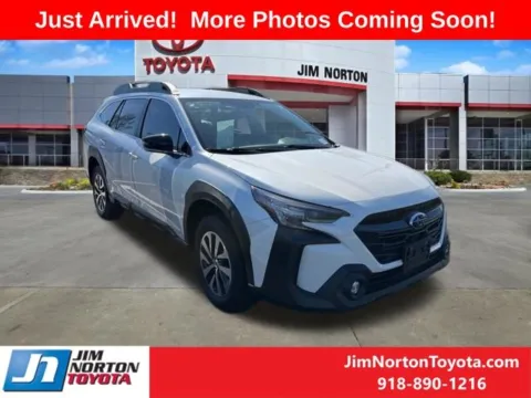 White 2024 Subaru Outback Premium for sale in Tulsa, OK