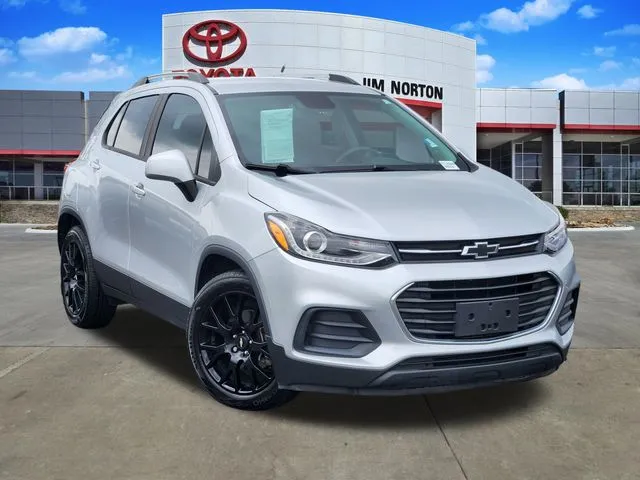 Silver 2021 Chevrolet Trax LT for sale in Tulsa, OK