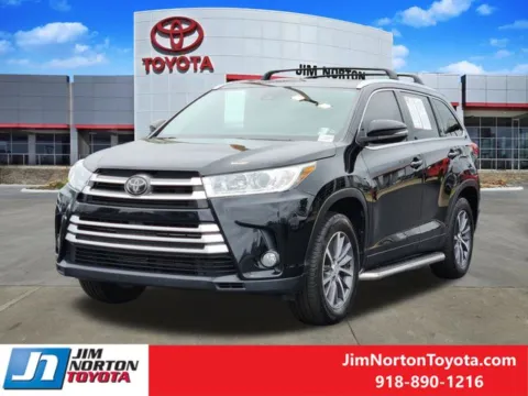 Another view of 2019 Toyota Highlander XLE for sale in Tulsa, OK at Jim Norton Toyota