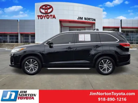 More photos of 2019 Toyota Highlander XLE at Jim Norton Toyota, OK
