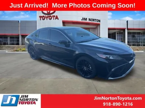 Black 2021 Toyota Camry XSE for sale in Tulsa, OK