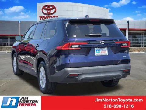 More photos of 2025 Toyota Grand Highlander XLE at Jim Norton Toyota, OK