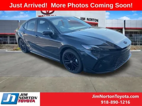 Gray 2025 Toyota Camry SE for sale in Tulsa, OK