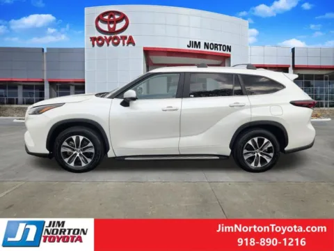 More photos of 2024 Toyota Highlander Hybrid XLE at Jim Norton Toyota, OK