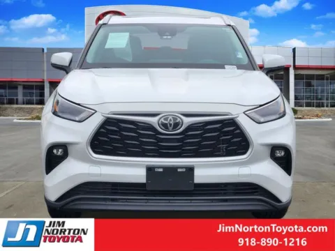 Photos of 2023 Toyota Highlander XLE for sale in Tulsa, OK at Jim Norton Toyota