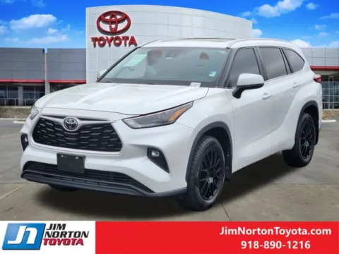 Another view of 2023 Toyota Highlander XLE for sale in Tulsa, OK at Jim Norton Toyota