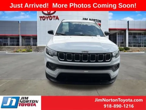Photos of 2025 Jeep Compass Latitude for sale in Tulsa, OK at Jim Norton Toyota
