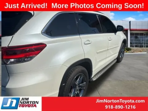 Photos of 2017 Toyota Highlander Limited Platinum for sale in Tulsa, OK at Jim Norton Toyota