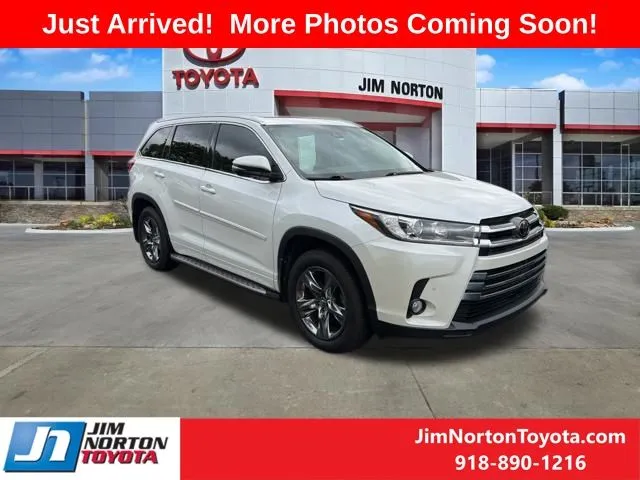 White 2017 Toyota Highlander Limited Platinum for sale in Tulsa, OK