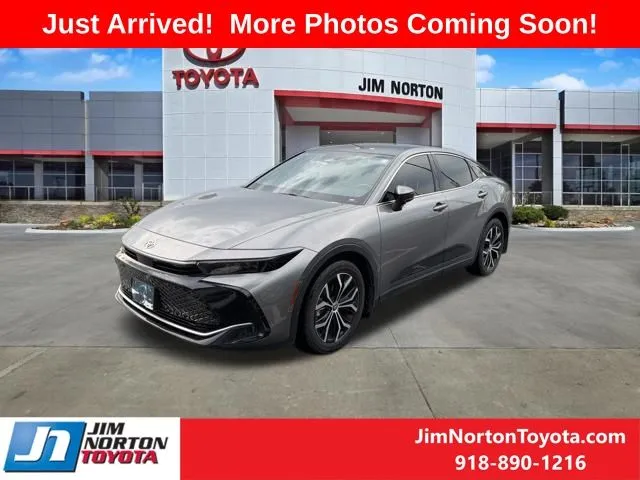 Black 2023 Toyota Crown Limited for sale in Tulsa, OK