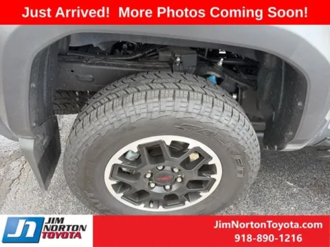 More photos of 2025 Toyota Tacoma Hybrid TRD Off Road at Jim Norton Toyota, OK