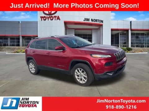 Red 2015 Jeep Cherokee Latitude for sale in Tulsa, OK