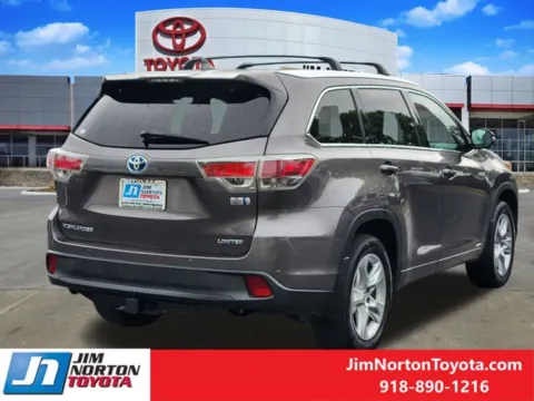More photos of 2016 Toyota Highlander Hybrid Limited at Jim Norton Toyota, OK