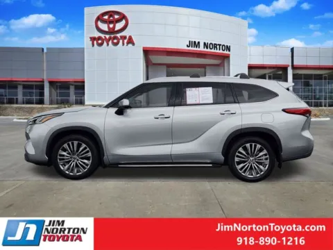 More photos of 2022 Toyota Highlander Platinum at Jim Norton Toyota, OK