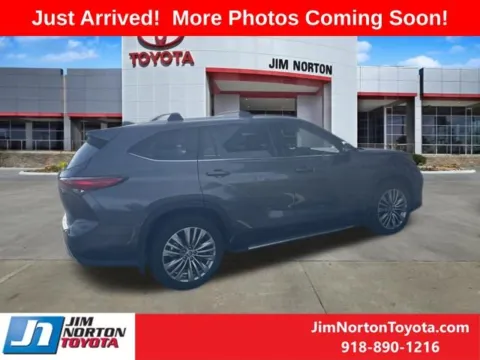 Another view of 2022 Toyota Highlander Platinum for sale in Tulsa, OK at Jim Norton Toyota