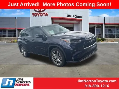 Gray 2021 Toyota Highlander Platinum for sale in Tulsa, OK