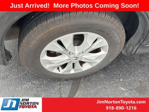 More photos of 2014 Honda CR-V EX at Jim Norton Toyota, OK