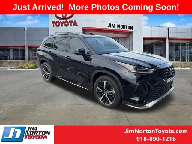 Black 2022 Toyota Highlander XSE for sale in Tulsa, OK