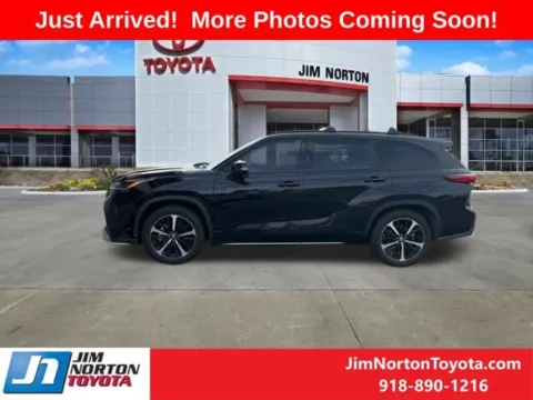 Another view of 2022 Toyota Highlander XSE for sale in Tulsa, OK at Jim Norton Toyota
