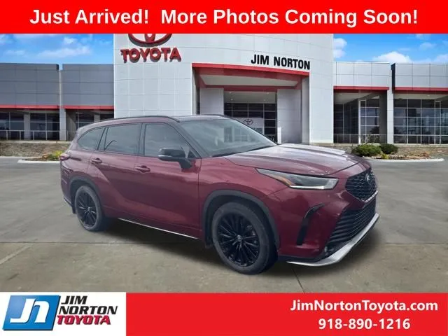 Red 2023 Toyota Highlander XSE for sale in Tulsa, OK