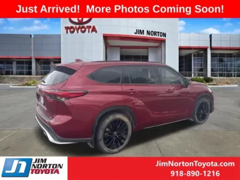 Another view of 2023 Toyota Highlander XSE for sale in Tulsa, OK at Jim Norton Toyota
