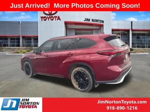More photos of 2023 Toyota Highlander XSE at Jim Norton Toyota, OK