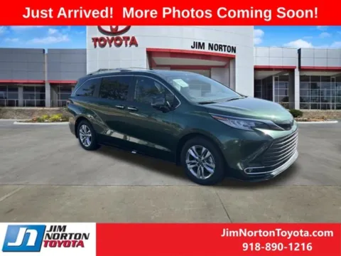 Green 2025 Toyota Sienna Limited for sale in Tulsa, OK