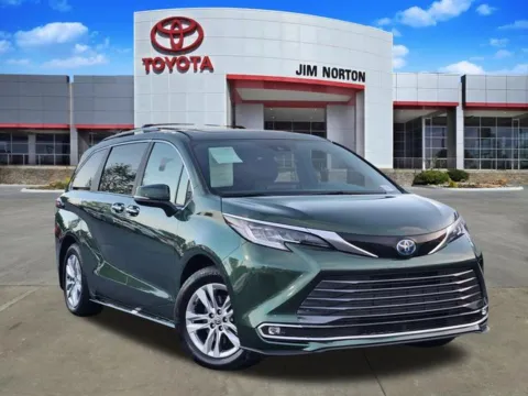 Green 2025 Toyota Sienna Limited for sale in Tulsa, OK