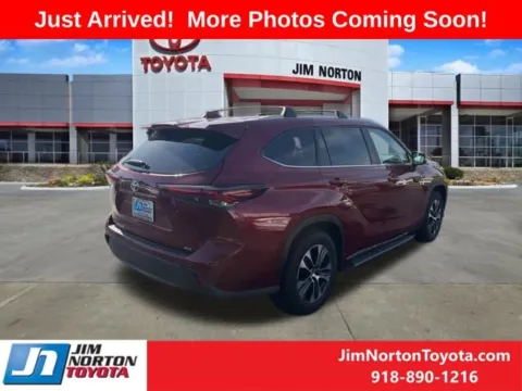 More photos of 2025 Toyota Highlander XLE at Jim Norton Toyota, OK