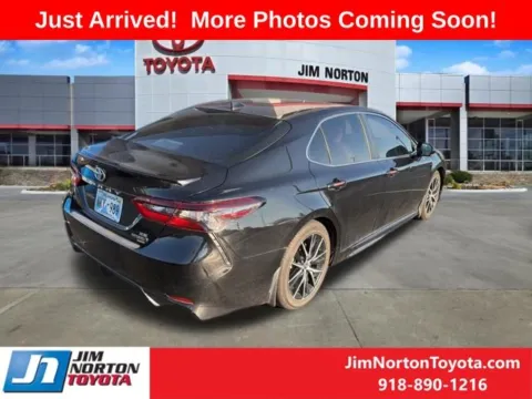 More photos of 2023 Toyota Camry Hybrid SE at Jim Norton Toyota, OK