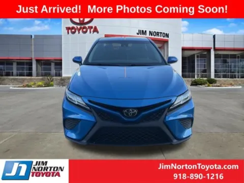 Photos of 2018 Toyota Camry SE for sale in Tulsa, OK at Jim Norton Toyota
