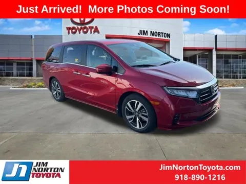 Red 2022 Honda Odyssey Touring for sale in Tulsa, OK