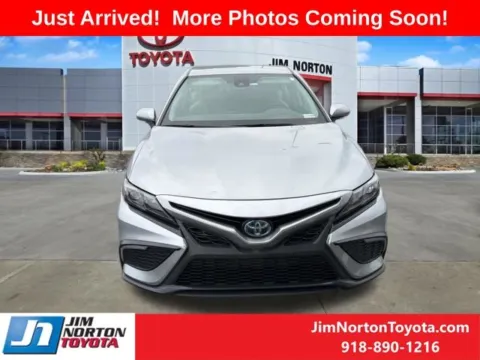 Photos of 2024 Toyota Camry Hybrid SE for sale in Tulsa, OK at Jim Norton Toyota