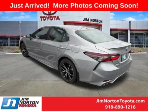 More photos of 2024 Toyota Camry Hybrid SE at Jim Norton Toyota, OK