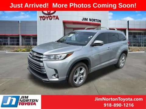 Photos of 2019 Toyota Highlander Limited for sale in Tulsa, OK at Jim Norton Toyota