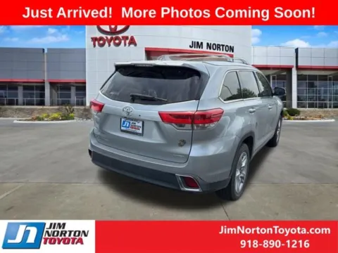 More photos of 2019 Toyota Highlander Limited at Jim Norton Toyota, OK