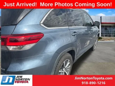 Photos of 2019 Toyota Highlander XLE for sale in Tulsa, OK at Jim Norton Toyota