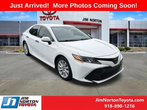 White 2019 Toyota Camry LE for sale in Tulsa, OK