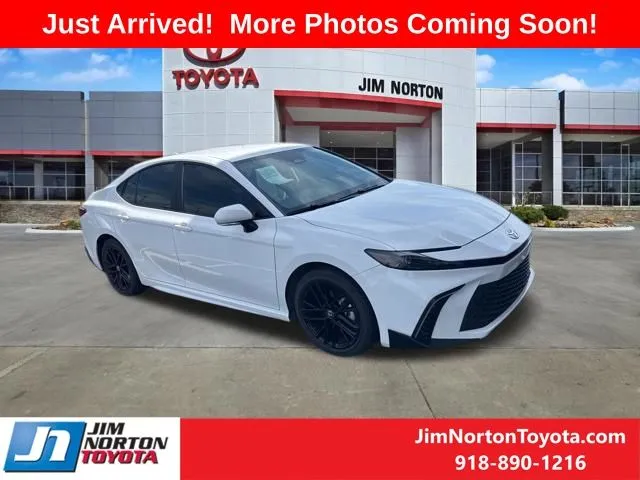 White 2025 Toyota Camry SE for sale in Tulsa, OK