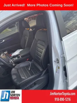 More photos of 2024 Volkswagen Atlas Cross Sport 2.0T SEL at Jim Norton Toyota, OK