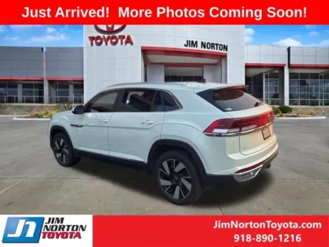 More photos of 2024 Volkswagen Atlas Cross Sport 2.0T SEL at Jim Norton Toyota, OK
