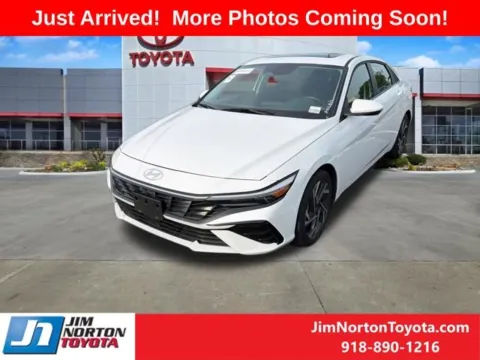 Photos of 2025 Hyundai Elantra SEL Convenience for sale in Tulsa, OK at Jim Norton Toyota