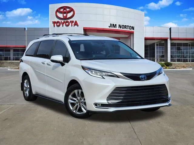 2022 Toyota Sienna Limited for sale in Tulsa, OK