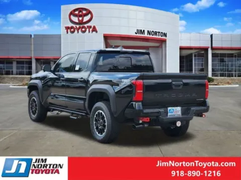 More photos of 2025 Toyota Tacoma Hybrid TRD Off Road at Jim Norton Toyota, OK