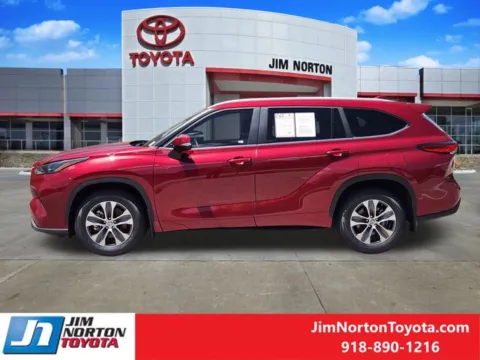 More photos of 2023 Toyota Highlander XLE at Jim Norton Toyota, OK